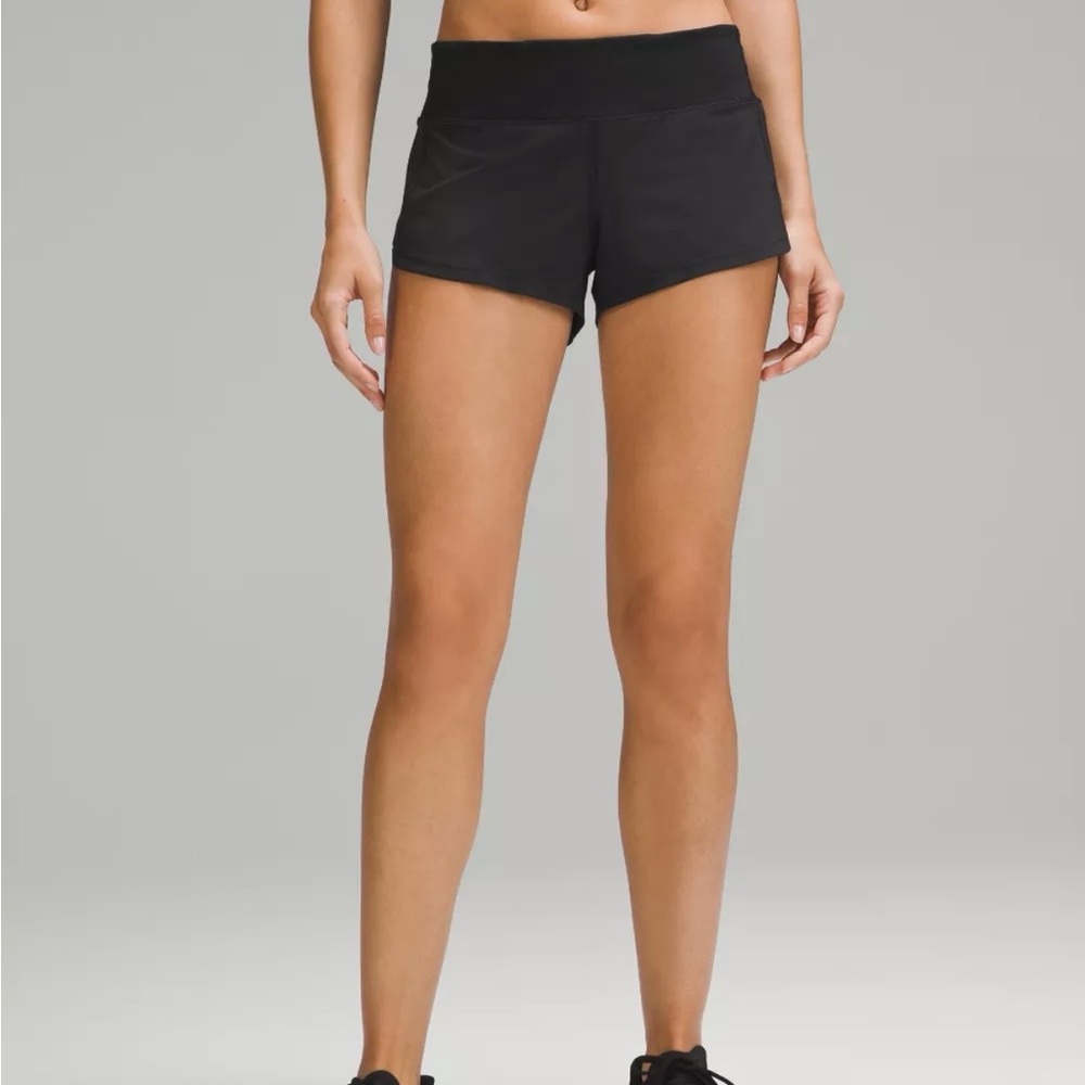 Women's Lululemon Speed Up Shorts 2.5inches Size 2